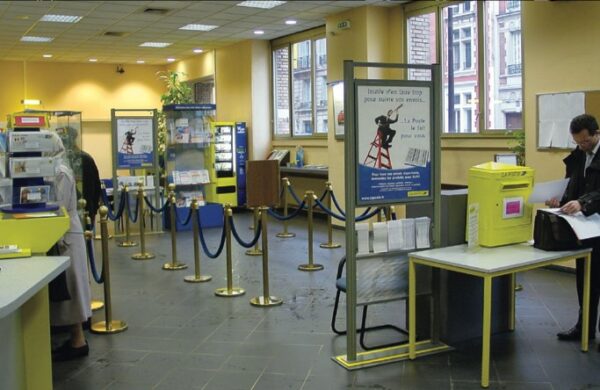 Un bureau de poste avant 2010