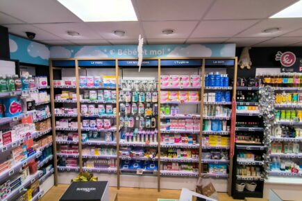 gondole produit pharmacie