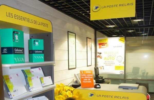 signalétique et gondole de présentation La Poste